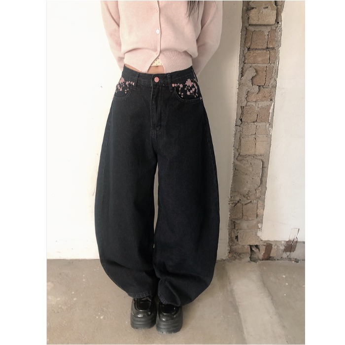 Hochgeschnittene Sakura-Sticke – Embroidery Jeans Sakura Bewertung und Preis